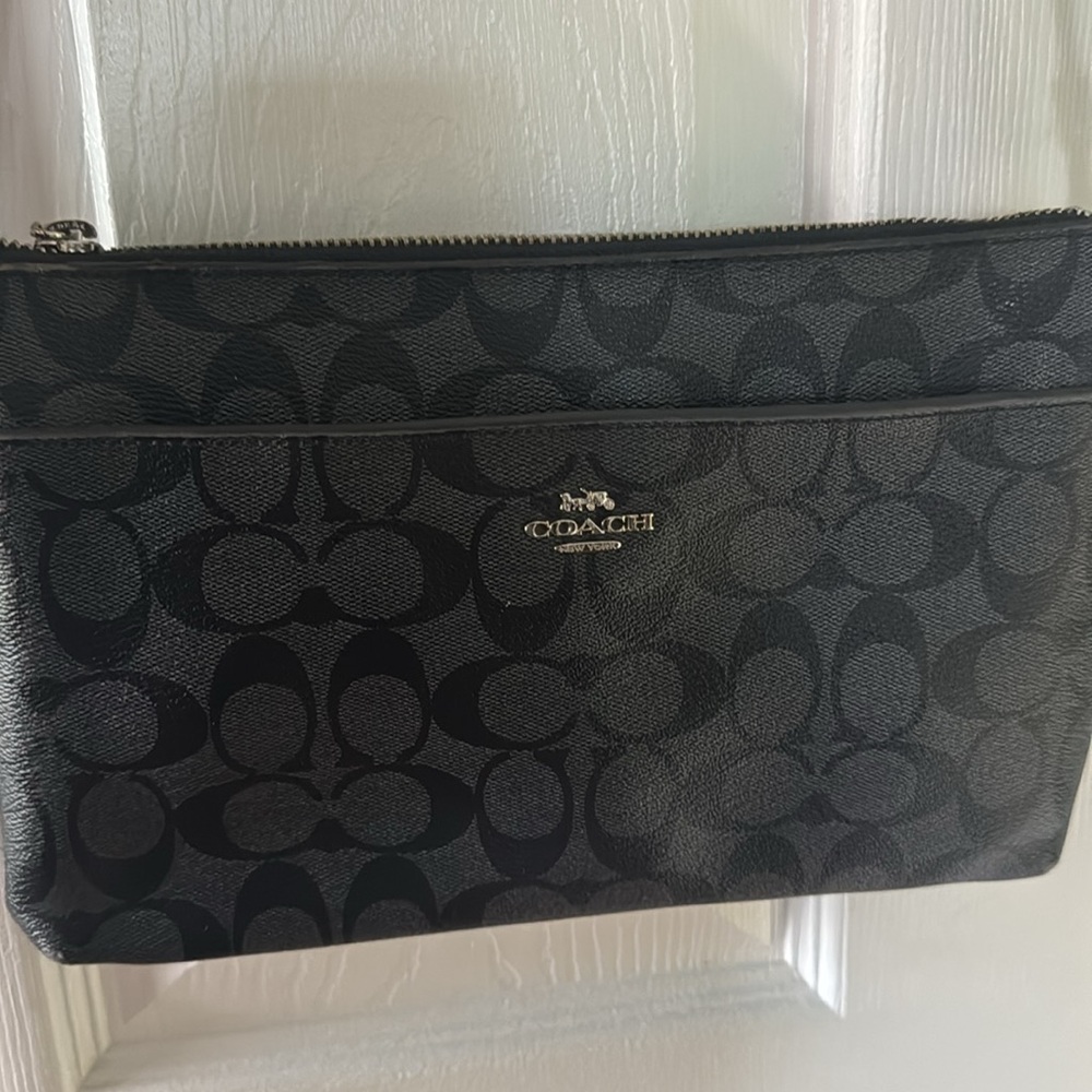 COACH SIGNATURE CROSSBODY HANDBAG EUC - Picture 7 of 8